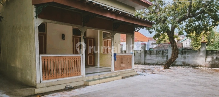 Rumah Etnik di Tengah Kota 1