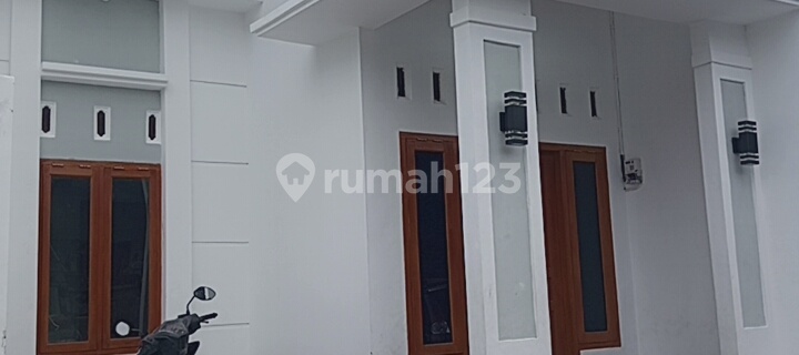 Rumah Bagus di Perumahan 1