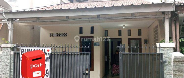 Dijual Cepat Rumah Di Rawamangun  Kokoh  Bagus Terawat 1.5  Lt  1