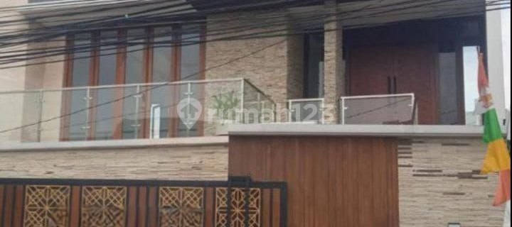 Rumah Kavling Mewah 4 Lantai Brand New dengan Material Premium di Jagakarsa 1