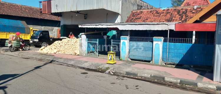 Dijual Rumah Lokasi Dipusat Usaha 1