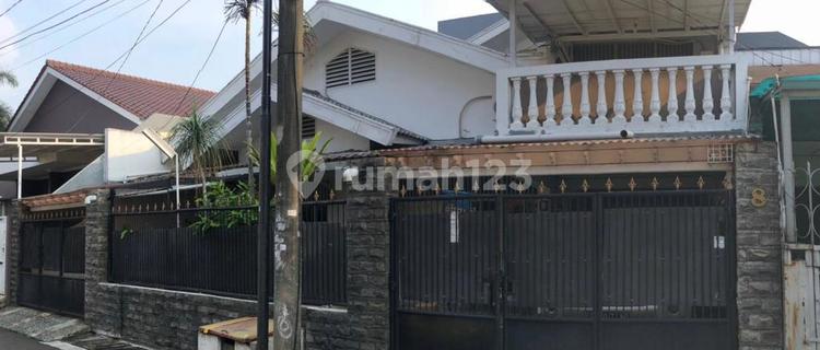 Dijual Rumah di Kebayoran Lama Jakarta Selatan, RY 1
