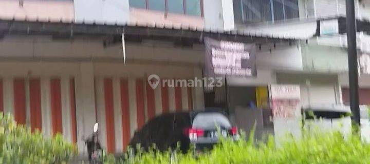 DI SEWAKAN TEMPAT USAHA RUKO GANDENG 3 LANTAI DEKAT MALL DAN TERMINAL KALIDERES 1