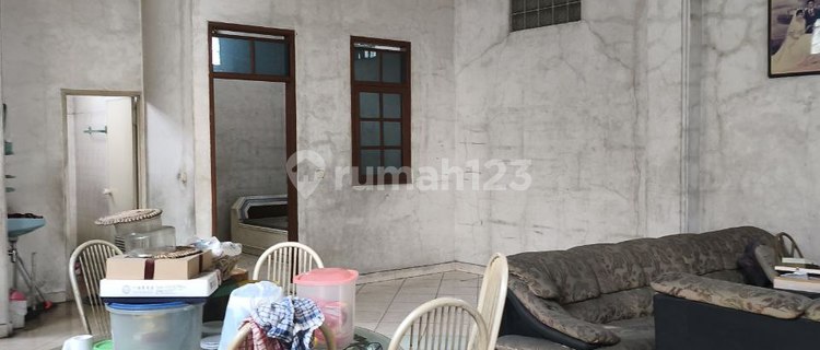 READY-TO-USE SHOPHOUSE IN PADALARANG 1