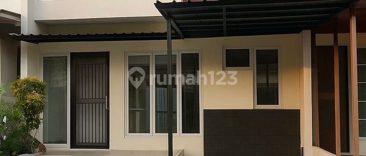 Disewakan Rumah 2 Lantai Grand Wisata Bekasi ( Sam) 1
