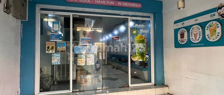 For Rent: Strategic Commercial Building in Dukuh Zamrud Housing Estate 1