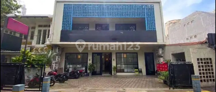 Strategic Shop House for Rent in Pancoran, Jakarta (Furnished) 1
