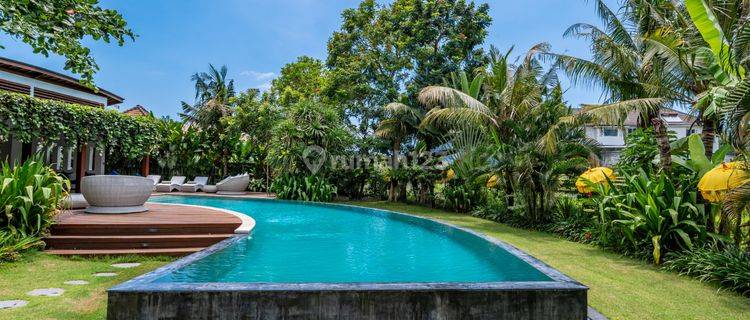 For Rent Luxury Villa 5 Bedrooms Spacious Private Pool In Pererenan 1