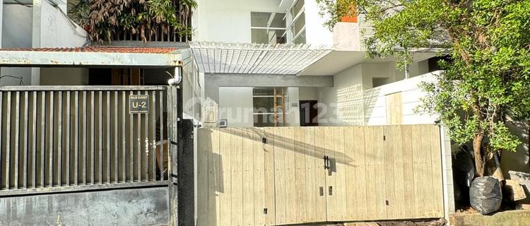 Disewakan Tahunan Rumah Full Furnish Di Sunset Road Liz 1
