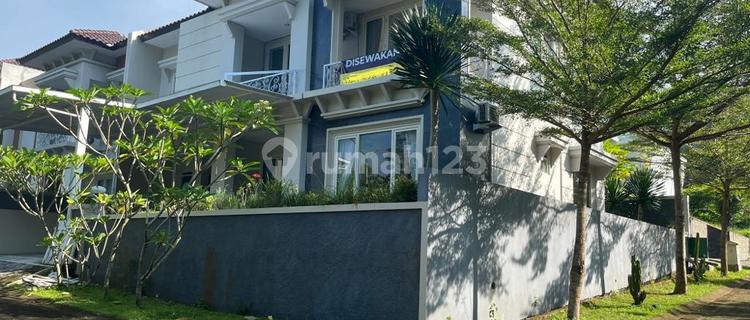 Nice House in Montana Cluster, The Green Candi Golf Housing, The Green Candi Golf Housing Montana Cluster, Jl. Montana Block M1 No.8, Jangli, Tembalang, Semarang City, Central Java, Indonesia, 50274, South Semarang 1