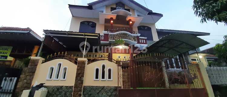 Active Boarding House Investment. 1