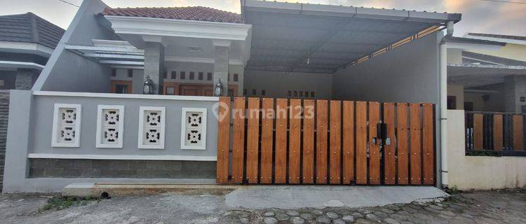 Di Jual Rumah Siap Huni Harga Rendah Randubelang Bantul  1