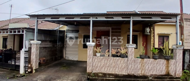 1-Story Residential House in Manado City 1