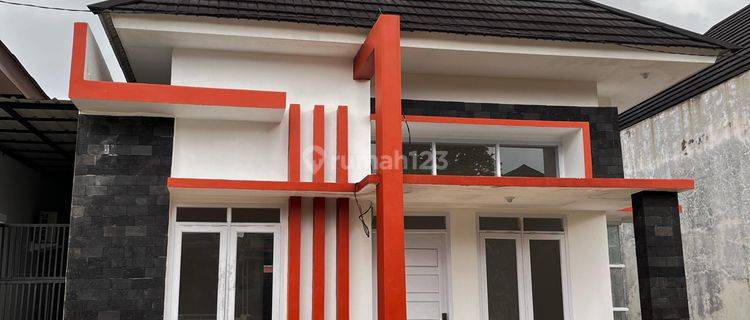 Dijual rumah cantik di daerah Marpoyan, Pekanbaru! 1