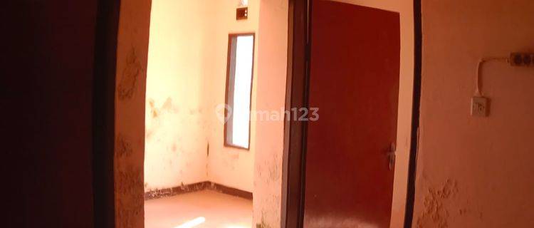 Rumah Minim Renovasi Kawasan Padat Penduduk di Rancamanyar 1