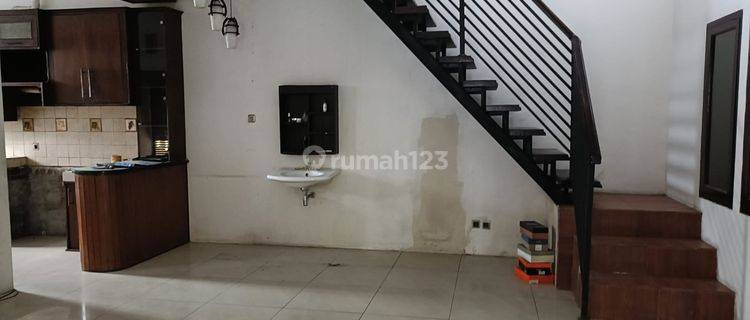 Rumah Posisi Hook di Griya Prima Asri, Banjaran 1