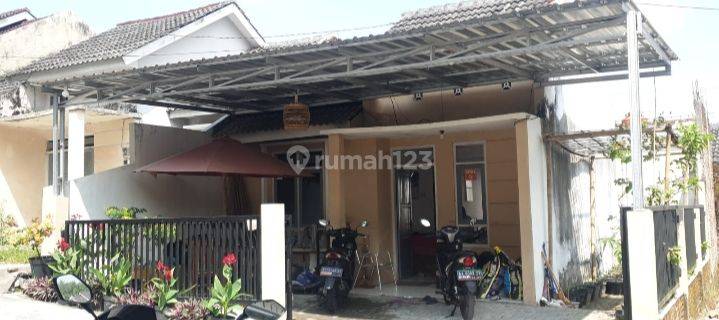 Rumah Siap Huni, Ada Sisa Tanah, Shm Di Azzalona 1