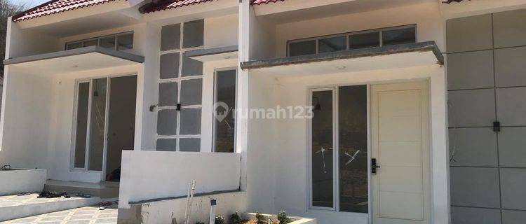 Rumah Modern Dekat Pasar Godean Di Seyegan Sleman 1