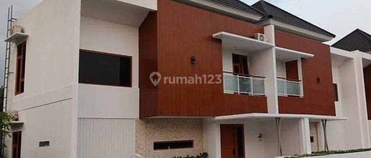 RUMAH 2 LANTAI DI NGEMPLAK SLEMAN DEKAT JL RAYA TEJEM 1