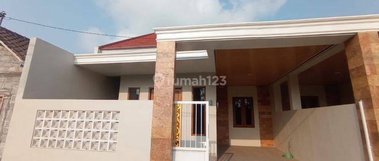 Rumah Cantik Minimalis 8 Menit Ke Kampus Uii 1