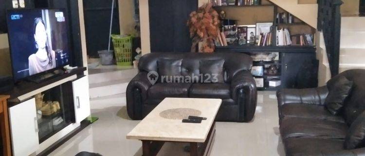 Rumah Nyaman di Komplek Griya Caraka Cisaranten Endah 1