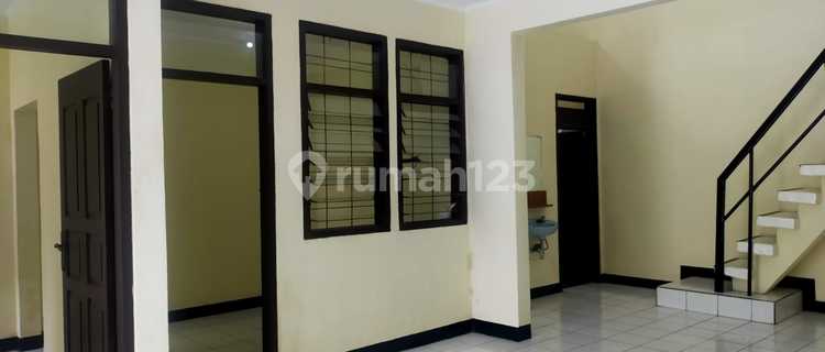 Comfortable 2-Story TKI House in Taman Kopo Indah 1 1