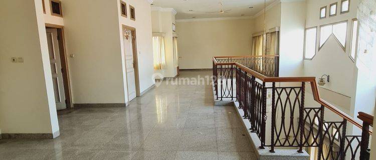 Dijual Rumah 2 Lantai Semi Furnished di Tuparev, Cirebon 1