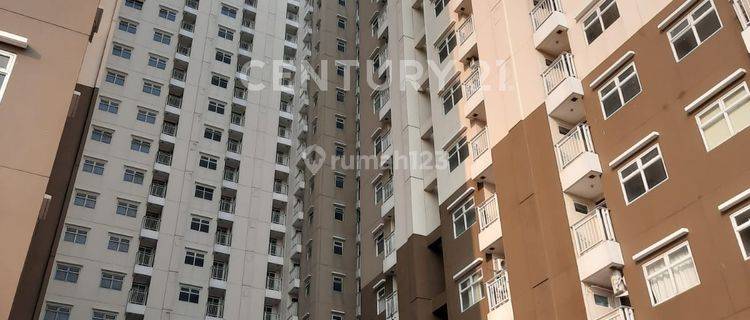 Pluit Sea View Apartment 2BR Low Floor Pool And Sea View 1