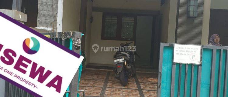 Rumah Cantik, Semi-furnished Di Perum. Grand Wisata. Tambun, Bks 1