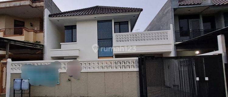 Rumah Modern Siap Huni Di Taman Modern Cakung, Jakarta Timur 1