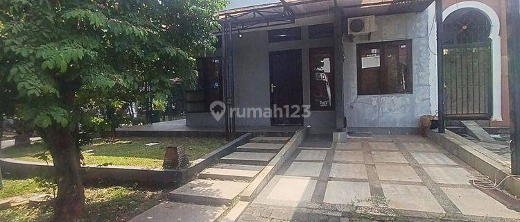 Rumah Luas Lokasi Strategis Dekat Pintu Tol Legenda Wisata 1