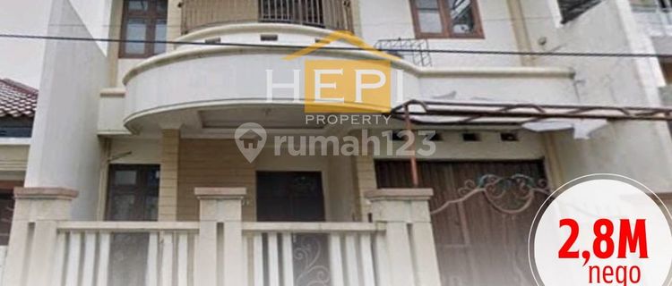 Nice 2-Story House Near Park In The Center Of Semarang City 1