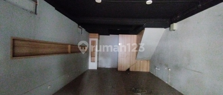 Rented 2-Story Shophouse on Ciremai Raya, Cirebon 1