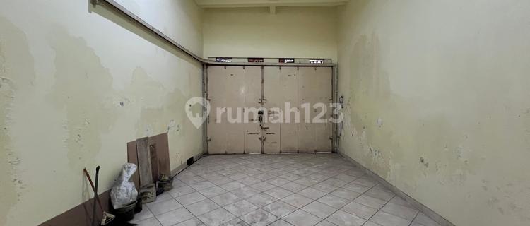 For Rent 3-Story Shop House in City Center Karanggetas Street Cirebon 1