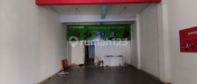 For Rent: 2-Story Shop House on Tentara Pelajar Street, Cirebon 1