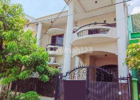 Rumah Elegan Bagus Di Taman Pondok Indah, Wiyung, Surabaya  1