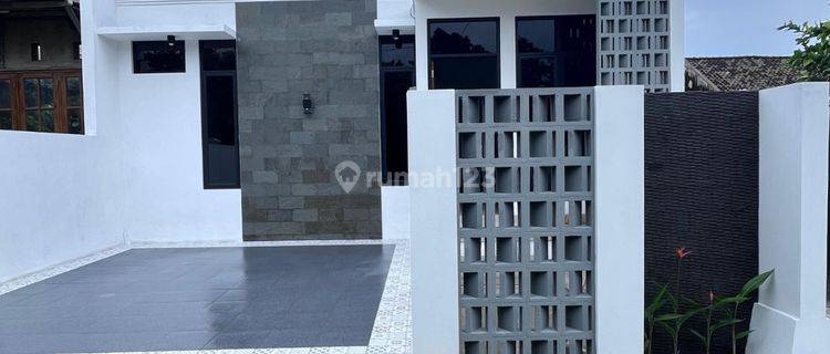 Rumah Cantik, Siap Huni, Dekat Kampus Uii Jogja Di Ngaglik 1