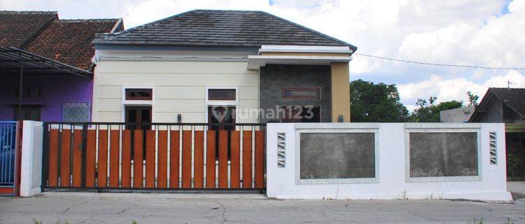 Rumah Siap Huni Modern di Manisrenggo, View Gunung Merapi 1