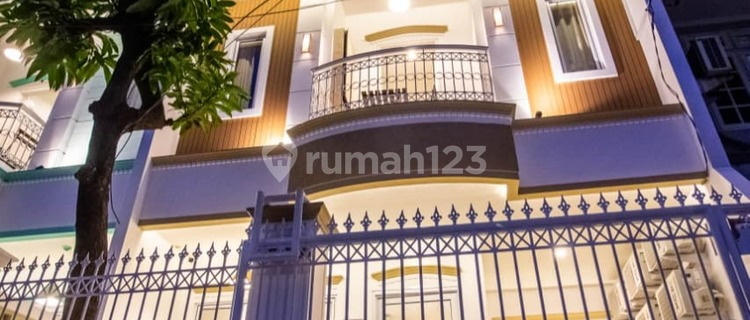 4-Story Boarding House Strategically Located near Central Park Mall in West Jakarta 1