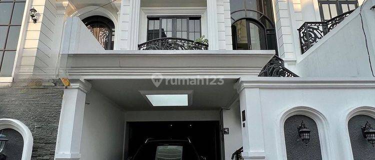 Rumah Mewah Full Furnished Townhouse di Jagakarsa Jakarta Selatan 1