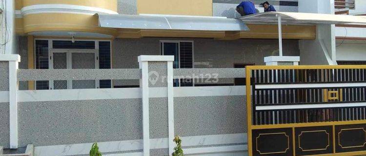 Rumah 2 Lt Siap Huni Semi Furnished di Taman Modern Cakung 1