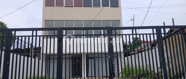 For Rent: 3.5-Story Shophouse Ready for Occupancy in Narogong 1