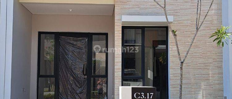 Rumah 2 Lantai di Lavish Hill Dekat Megamall Dan Pelabuhan Internasional 1