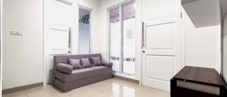 Dijual disewa Rumah Hook Fully Furnished di Omaha Village, Gading Serpong 1