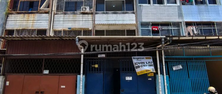 Shop House for Rent Ready to Occupy in a Busy and Lively Location, Any Business Will Surely Be Profitable, Flood-Free. 1