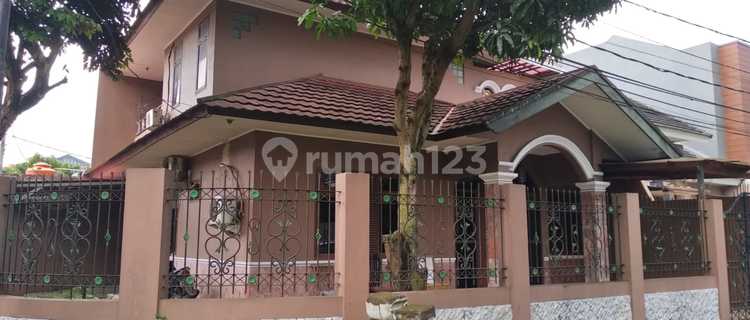 Rumah Sewa Bagus Unfurnished SHM BSD Nusaloka, Tangerang 1