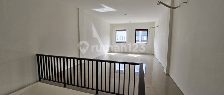 Quick Sale 3-Story Shop House in BSD Business Center Ready to Occupy Flood-Free Location Near Gading Serpong Northdridge BSD Shop House 1