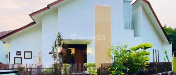 Dijual Rumah Design menarik di
Lingkungan Bintaro VILLA GUNUNG LESTARI 1