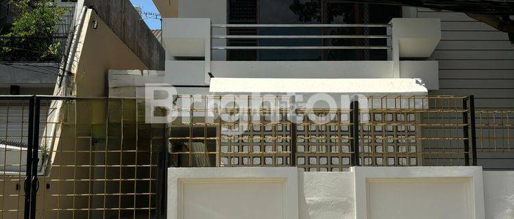 Rumah 2 lantai, strategis pinggir jalan utama Green Garden, Jakarta Barat 1