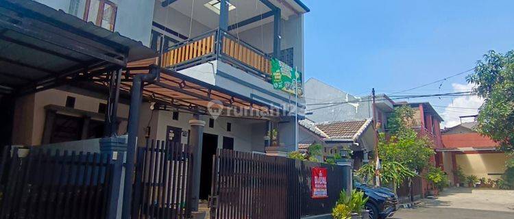 Rumah 2 Lantai Harga Istimewa  1